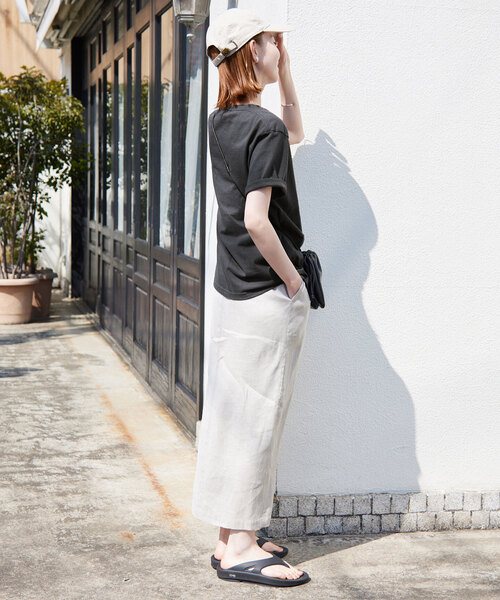 SLOBE IENA（スローブイエナ）の「CHAMBERYロゴTEE（Tシャツ/カットソー・レディース・チャコールグレー/ホワイト/ブルー・FREE）」の7枚目の写真