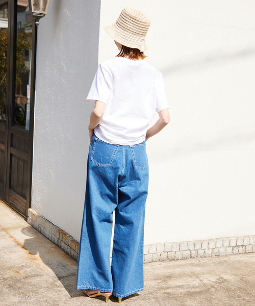 SLOBE IENA（スローブイエナ）の「CHAMBERYロゴTEE（Tシャツ/カットソー・レディース・チャコールグレー/ホワイト/ブルー・FREE）」の15枚目の写真