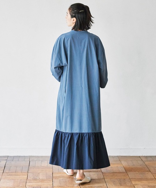 avecmoi(アヴェクモワ)の「【佐藤かなさんプロデュース】 アヴェクモワ バイカラーワンピース〈青×紺〉(ワンピース・レディース・ブルー・MEDIUM/LARGE/X-LARGE/SMALL)」の4枚目の写真