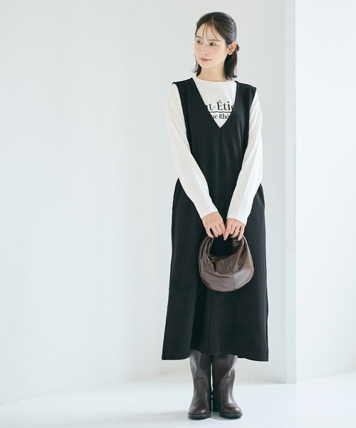 coca（coca）（コカ）の「エンボス加工Vネックワンピース（ジャンパースカート・レディース・ブラック・ONE SIZE）」の6枚目の写真