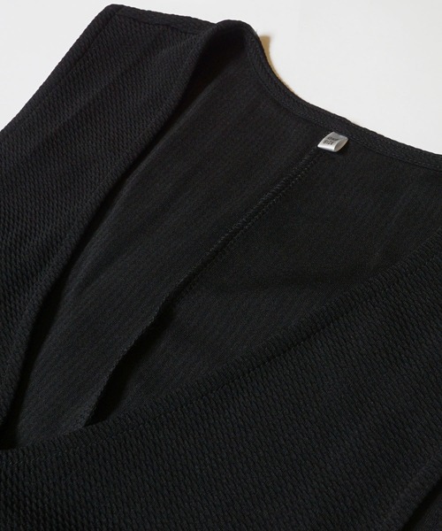 coca（coca）（コカ）の「エンボス加工Vネックワンピース（ジャンパースカート・レディース・ブラック・ONE SIZE）」の14枚目の写真