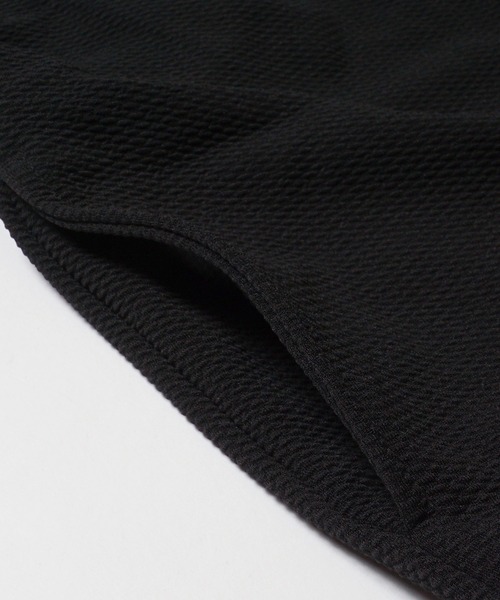 coca（coca）（コカ）の「エンボス加工Vネックワンピース（ジャンパースカート・レディース・ブラック・ONE SIZE）」の15枚目の写真