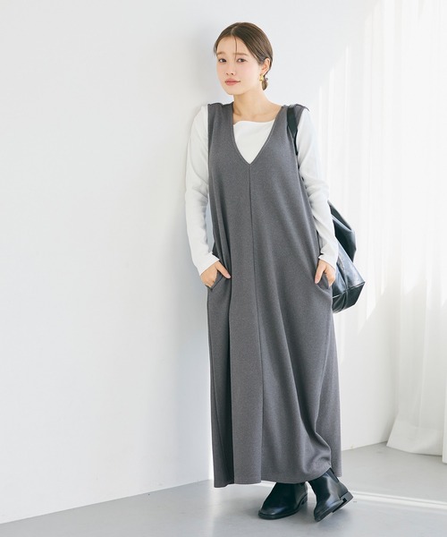 coca（coca）（コカ）の「エンボス加工Vネックワンピース（ジャンパースカート・レディース・ブラック・ONE SIZE）」の21枚目の写真