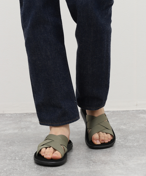 B.C STOCK（ベーセーストック）の「【Teva / テバ】VOYA SLIDE（その他シューズ・メンズ・ブラック/カーキ・26cm/27cm）」の4枚目の写真