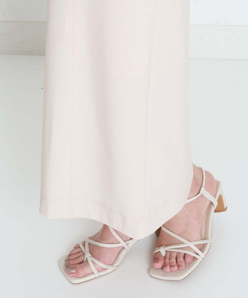 A de a.v.v（アードアー・ヴェ・ヴェ）の「刺繍入りケミカルレースオフショルダーワンピース（ドレス・レディース・ベージュ/ブラック・36/38）」の17枚目の写真