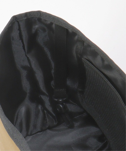 UNIVERSAL OVERALL（ユニバーサルオーバーオール）の「UNIVERSAL OVERALL ユニバーサルオーバーオール 撥水フラップミニショルダー（ショルダーバッグ・メンズ・ブラック/ベージュ/オリーブ・FREE）」の10枚目の写真