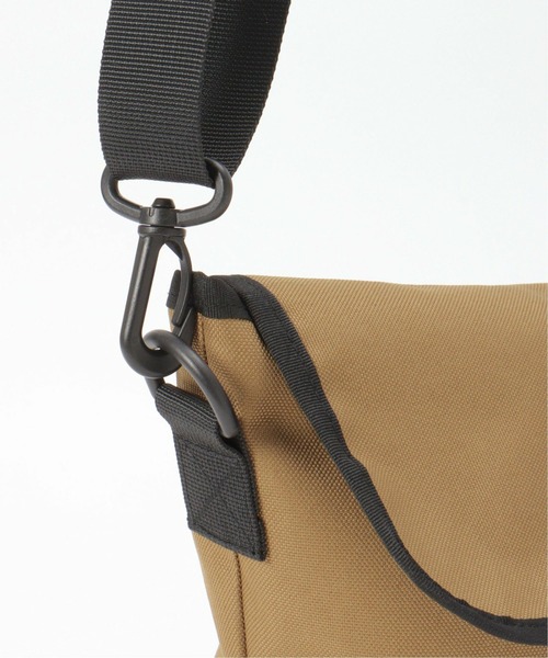 UNIVERSAL OVERALL（ユニバーサルオーバーオール）の「UNIVERSAL OVERALL ユニバーサルオーバーオール 撥水フラップミニショルダー（ショルダーバッグ・メンズ・ブラック/ベージュ/オリーブ・FREE）」の15枚目の写真