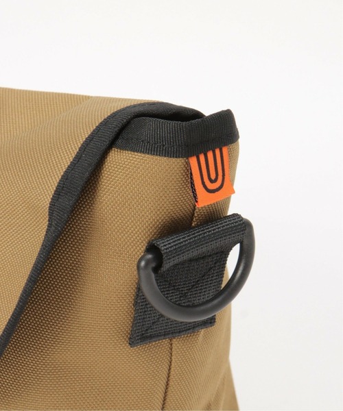 UNIVERSAL OVERALL（ユニバーサルオーバーオール）の「UNIVERSAL OVERALL ユニバーサルオーバーオール 撥水フラップミニショルダー（ショルダーバッグ・メンズ・ブラック/ベージュ/オリーブ・FREE）」の13枚目の写真