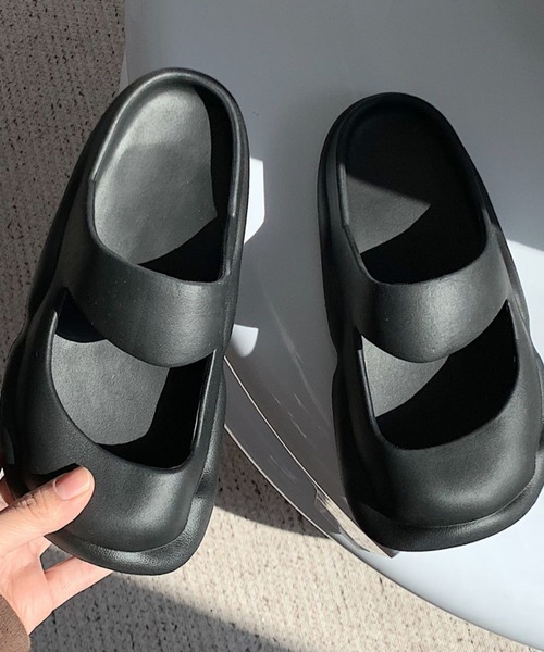 Vipoa（ヴィポア）の「チャンキーソールサンダル（サンダル・レディース・ホワイト/ピンク/ブラック・SMALL/MEDIUM/LARGE）」の6枚目の写真