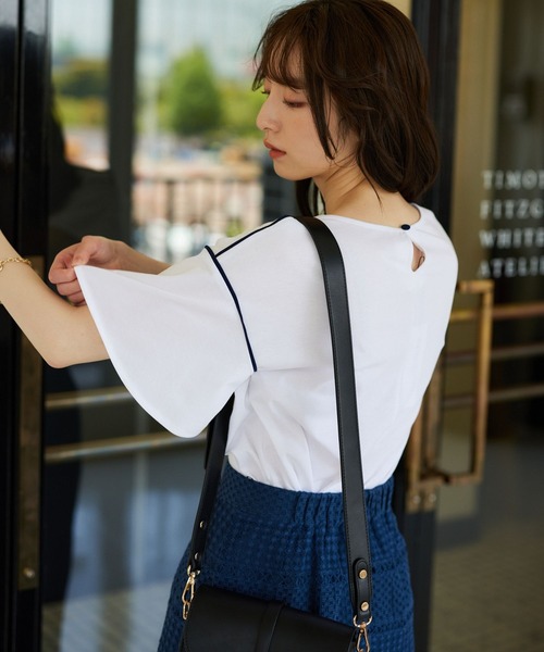 Andemiu（アンデミュウ）の「パイピングフレアカット 963865（Tシャツ/カットソー・レディース・ブラック/ライトベージュ/ブルー/オフホワイト・FREE）」の19枚目の写真