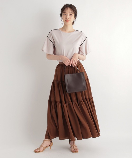 Andemiu（アンデミュウ）の「パイピングフレアカット 963865（Tシャツ/カットソー・レディース・ブラック/ライトベージュ/ブルー/オフホワイト・FREE）」の17枚目の写真