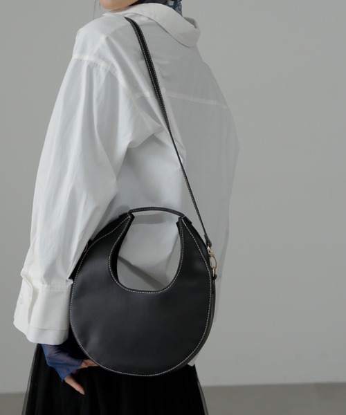 FREE'S MART(フリーズマート)の「◆ムーンワンショルバッグ(ショルダーバッグ・レディース・ベージュ系その他/ブラック・フリ-)」の3枚目の写真