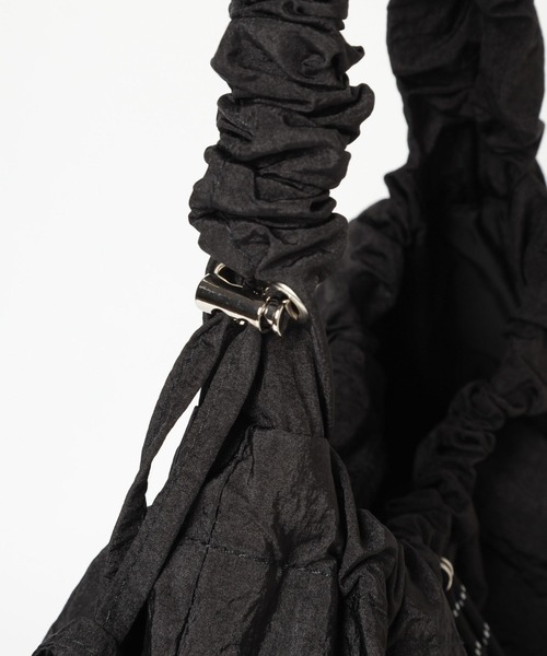 niko and...(ニコアンド)の「オリジナルドロストショルダーバッグ(ショルダーバッグ・レディース・ブルー/アイボリー/ブラック・0)」の14枚目の写真