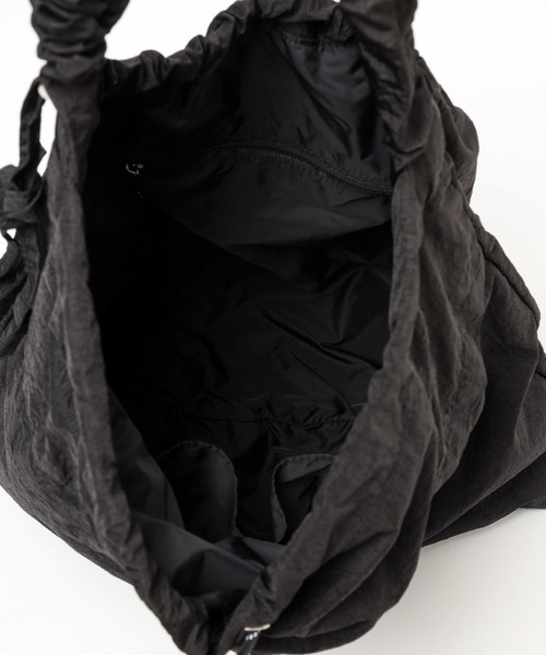 niko and...(ニコアンド)の「オリジナルドロストショルダーバッグ(ショルダーバッグ・レディース・ブルー/アイボリー/ブラック・0)」の19枚目の写真