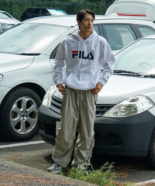 FILA(フィラ)の「【FILA/フィラ】デカロゴプリント 裏起毛フーディー プルパーカー(パーカー・メンズ・ホワイト/ブラック/杢グレー/ネイビー・MEDIUM/LARGE/X-LARGE)」の5枚目の写真