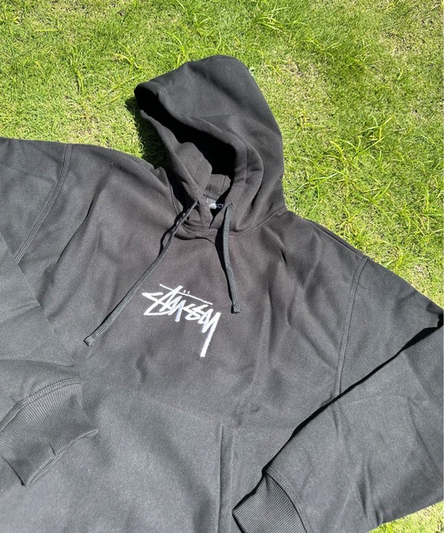 STUSSY(ステューシー)の「stussy ストックロゴフーディー(パーカー・メンズ・ブラック/グレー系その他/グレー・MEDIUM/SMALL/X-LARGE/LARGE)」の7枚目の写真