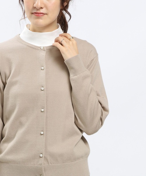 GLOBAL WORK Smile Seed Store(グローバルワーク スマイルシードストア)の「パールボタンクルーカーデ(カーディガン/ボレロ・レディース・グレー/杢グレー/ブラック/ベージュ・LARGE/X-LARGE/SMALL/MEDIUM)」の4枚目の写真