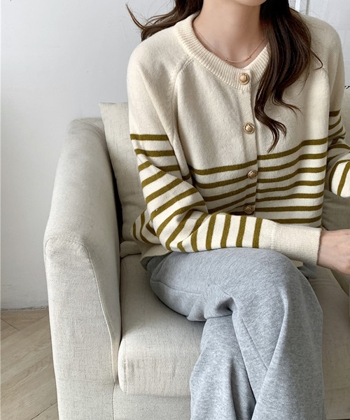 MILAE(ミレ)の「ボーダー柄ニットカーディガン(カーディガン/ボレロ・レディース・ブラウン/ネイビー/カーキ・FREE)」の4枚目の写真