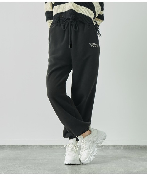 ANAP（アナップ）の「英字刺繍フリースジョガーパンツ【別売りSETUP】（スウェットパンツ・レディース・ブラック/カーキ・FREE）」の4枚目の写真