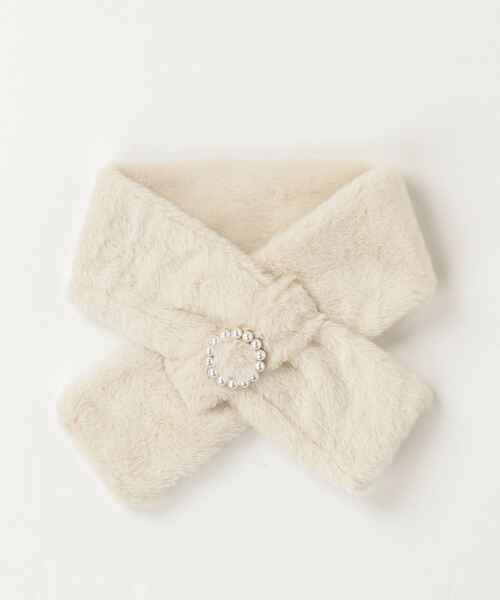 ｔｏｌｅｎｅ（トレネ）の「パール付きフェイクファーティペット（マフラー・レディース・ホワイト/ライトグレー/ブラック・ONE SIZE）」の4枚目の写真