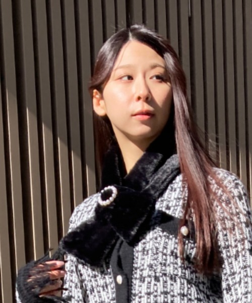 ｔｏｌｅｎｅ（トレネ）の「パール付きフェイクファーティペット（マフラー・レディース・ホワイト/ライトグレー/ブラック・ONE SIZE）」の13枚目の写真