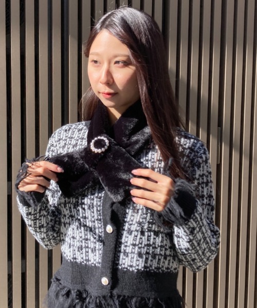 ｔｏｌｅｎｅ（トレネ）の「パール付きフェイクファーティペット（マフラー・レディース・ホワイト/ライトグレー/ブラック・ONE SIZE）」の14枚目の写真