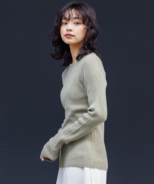 mili an deni(ミリアンデニ)の「ウォッシャブルリブニット指穴トップス(ニット/セーター・レディース・イエロー/カーキ/オフホワイト/ブラック/パープル/ライトベージュ・M)」の16枚目の写真