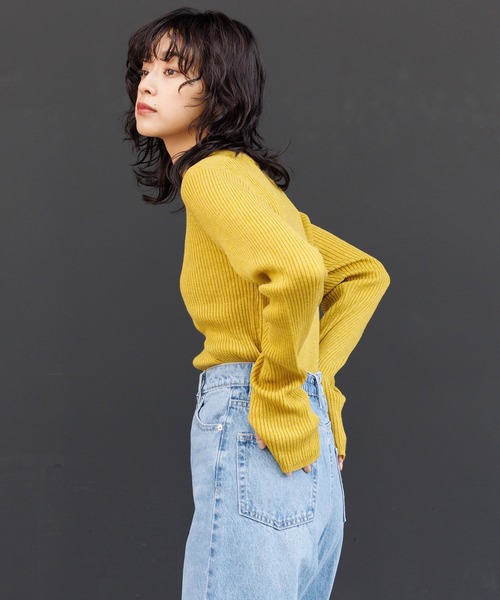mili an deni(ミリアンデニ)の「ウォッシャブルリブニット指穴トップス(ニット/セーター・レディース・イエロー/カーキ/オフホワイト/ブラック/パープル/ライトベージュ・M)」の21枚目の写真