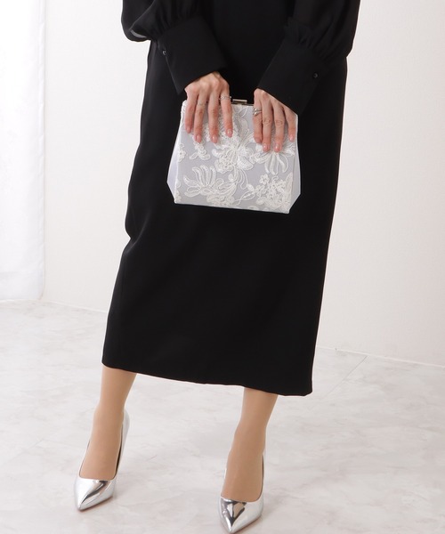Lace Ladies（レースレディース）の「フラワー 刺繍 コンパクト クラッチ バッグ（クラッチバッグ・レディース・アイボリー/ブラック/シルバー・FREE）」の17枚目の写真