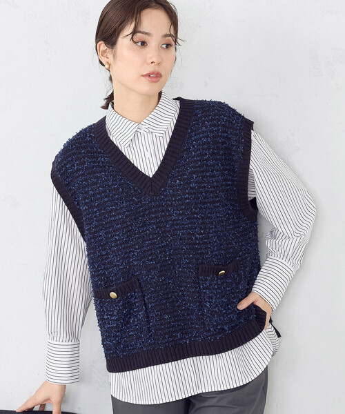 COMME CA ISM（コムサイズム）の「リボンヤーン　ツイード調　ニットベスト（ベスト・レディース・アイボリー/ネイビー・FREE）」の2枚目の写真