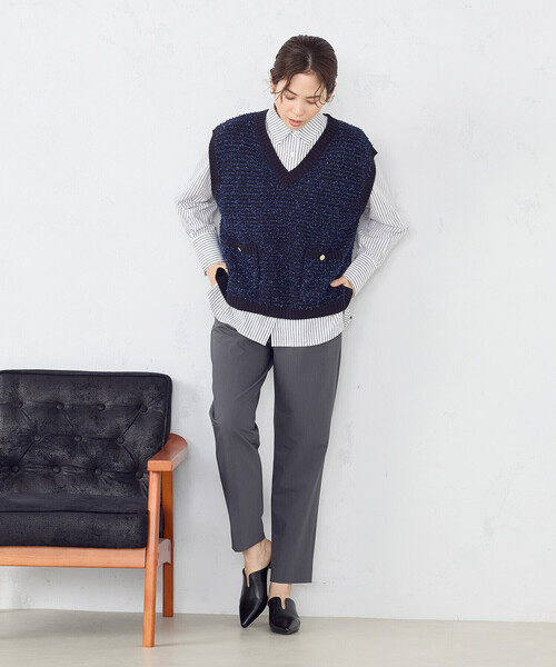 COMME CA ISM（コムサイズム）の「リボンヤーン　ツイード調　ニットベスト（ベスト・レディース・アイボリー/ネイビー・FREE）」の3枚目の写真