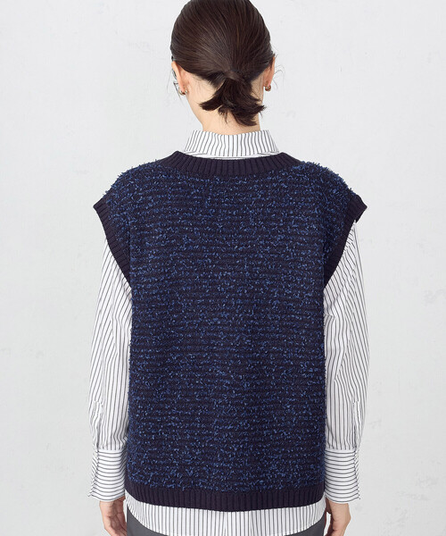 COMME CA ISM（コムサイズム）の「リボンヤーン　ツイード調　ニットベスト（ベスト・レディース・アイボリー/ネイビー・FREE）」の13枚目の写真