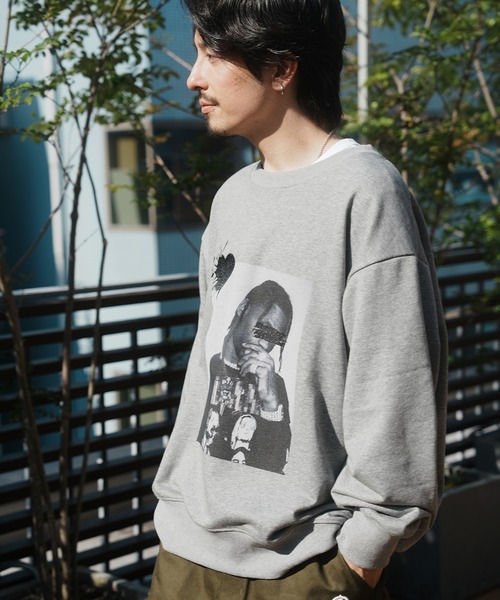 GALLIS ADDICTION(ガリスアディクション)の「GA PHOTO&刺繍CREW(スウェット・メンズ・ブラック系2/グレー/ブラック/ライトグレー・M/L)」の4枚目の写真