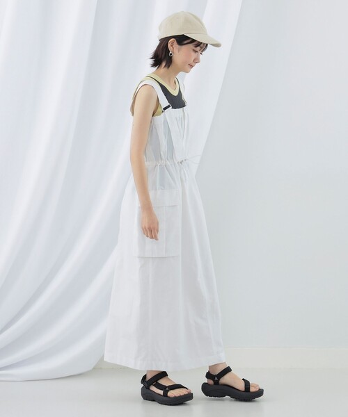 Ray BEAMS（レイビームス）の「カーゴポケット サロペット ワンピース（ワンピース・レディース・ブラック/ホワイト・1/0）」の8枚目の写真