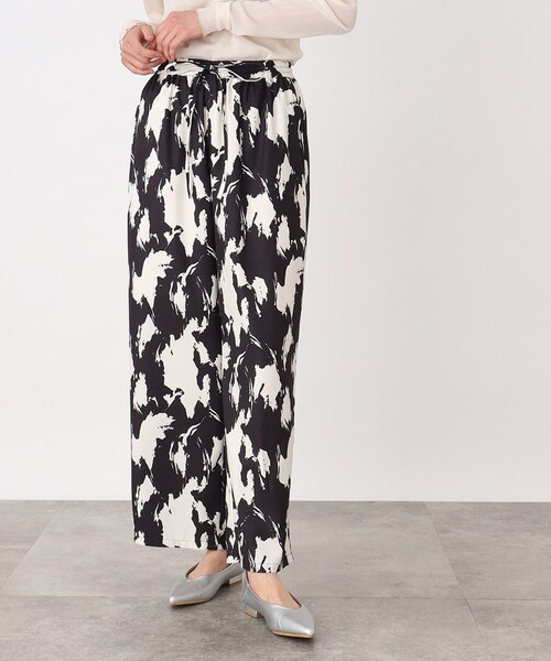 THE SHOP TK (ザ ショップ ティーケー )の「◆プリントイージーパンツ【洗濯機OK】(その他パンツ・レディース・ブラウン系その他2/ブラック系・12/13)」の1枚目の写真