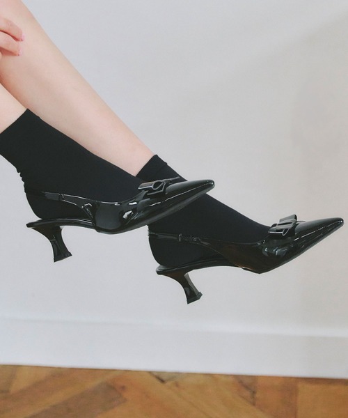 KOBE LETTUCE(コウベレタス)の「バックストラップリボンパンプス(パンプス・レディース・ブラック/オフホワイト/シルバー・L/LL/M/S)」の7枚目の写真