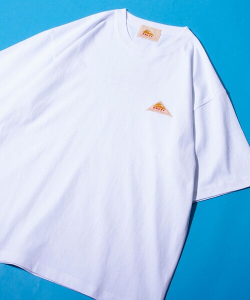 KELTY(ケルティ)の「【限定展開】【KELTY×GLOSTER】別注 ケルティワンポイントワッペン バックプリントTシャツ(Tシャツ/カットソー・メンズ・アッシュグレー/ブラック/グレイッシュベージュ/ホワイト・S/M/L)」の5枚目の写真