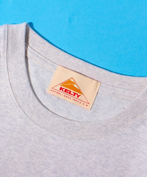 KELTY(ケルティ)の「【限定展開】【KELTY×GLOSTER】別注 ケルティワンポイントワッペン バックプリントTシャツ(Tシャツ/カットソー・メンズ・アッシュグレー/ブラック/グレイッシュベージュ/ホワイト・S/M/L)」の17枚目の写真