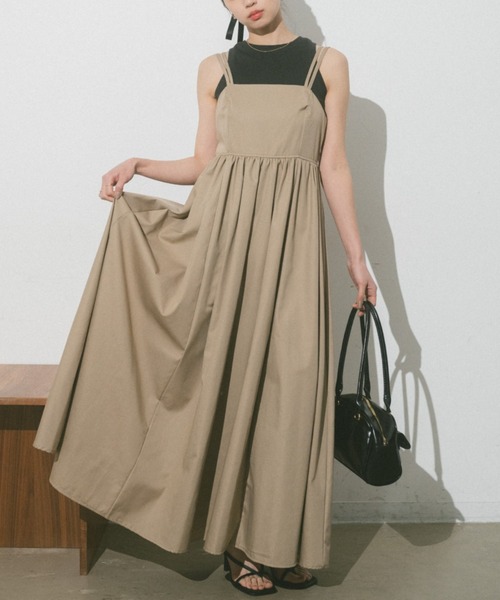 VANNIE U（ヴァニーユー）の「ダブルストラップギャザーボリュームキャミワンピース（ワンピース・レディース・ブラック/レッド/ベージュ/ホワイト・FREE）」の3枚目の写真