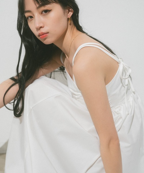 VANNIE U（ヴァニーユー）の「ダブルストラップギャザーボリュームキャミワンピース（ワンピース・レディース・ブラック/レッド/ベージュ/ホワイト・FREE）」の20枚目の写真