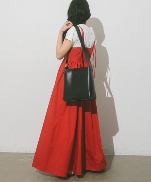 VANNIE U（ヴァニーユー）の「ダブルストラップギャザーボリュームキャミワンピース（ワンピース・レディース・ブラック/レッド/ベージュ/ホワイト・FREE）」の6枚目の写真