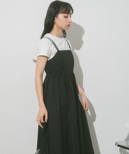 VANNIE U（ヴァニーユー）の「ダブルストラップギャザーボリュームキャミワンピース（ワンピース・レディース・ブラック/レッド/ベージュ/ホワイト・FREE）」の11枚目の写真