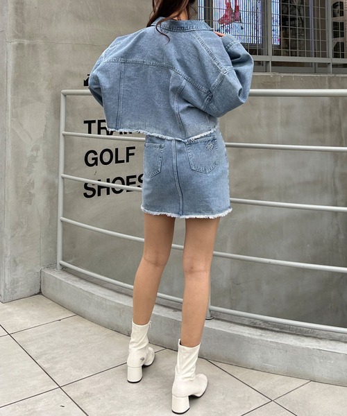 INGNI（イング）の「裾カットオフクロップド丈Gジャン（デニムジャケット・レディース・ブルー系その他3/グレー/ブルー系その他・M）」の19枚目の写真