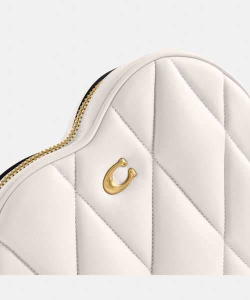 COACH（コーチ）の「ハート クロスボディ・キルティング（ショルダー 