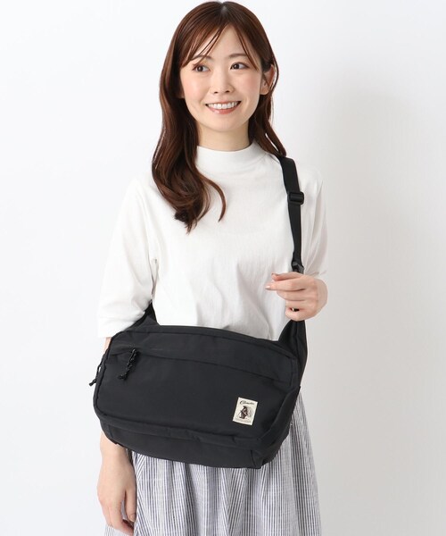 one'sterrace(ワンズテラス)の「COBMASTER ムーンシェイクショルダー(ショルダーバッグ・レディース・カーキ系5/ブルー系その他7/ブラック系8・99)」の19枚目の写真
