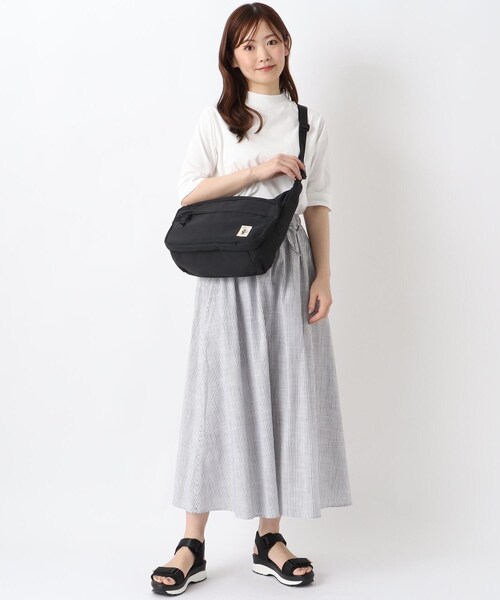 one'sterrace(ワンズテラス)の「COBMASTER ムーンシェイクショルダー(ショルダーバッグ・レディース・カーキ系5/ブルー系その他7/ブラック系8・99)」の20枚目の写真