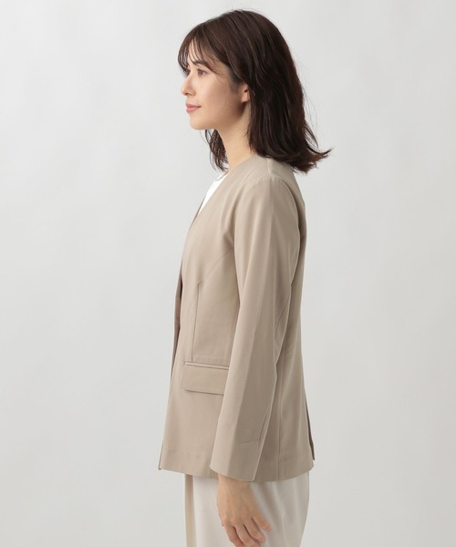 Elura(エルーラ)の「夏ラクWジャケット/107176(ノーカラージャケット・レディース・ベージュ/ブラック・MEDIUM/LARGE)」の5枚目の写真