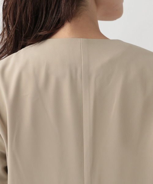 Elura(エルーラ)の「夏ラクWジャケット/107176(ノーカラージャケット・レディース・ベージュ/ブラック・MEDIUM/LARGE)」の10枚目の写真