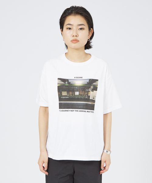 ABAHOUSE（アバハウス）の「【LE TRIO ABAHOUSE】A SCENE / グラフィックTシャツ / ユニセックス着用可（Tシャツ/カットソー・メンズ・ホワイト・48/46/44）」の13枚目の写真