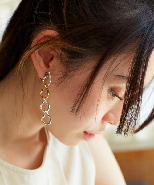 Nothing And Others(ナッシングアンドアザーズ)の「「Nothing And Others/ナッシングアンドアザーズ」Hook chain Pierce(ピアス(両耳用)・レディース・マルチ/シルバー・FREE)」の1枚目の写真